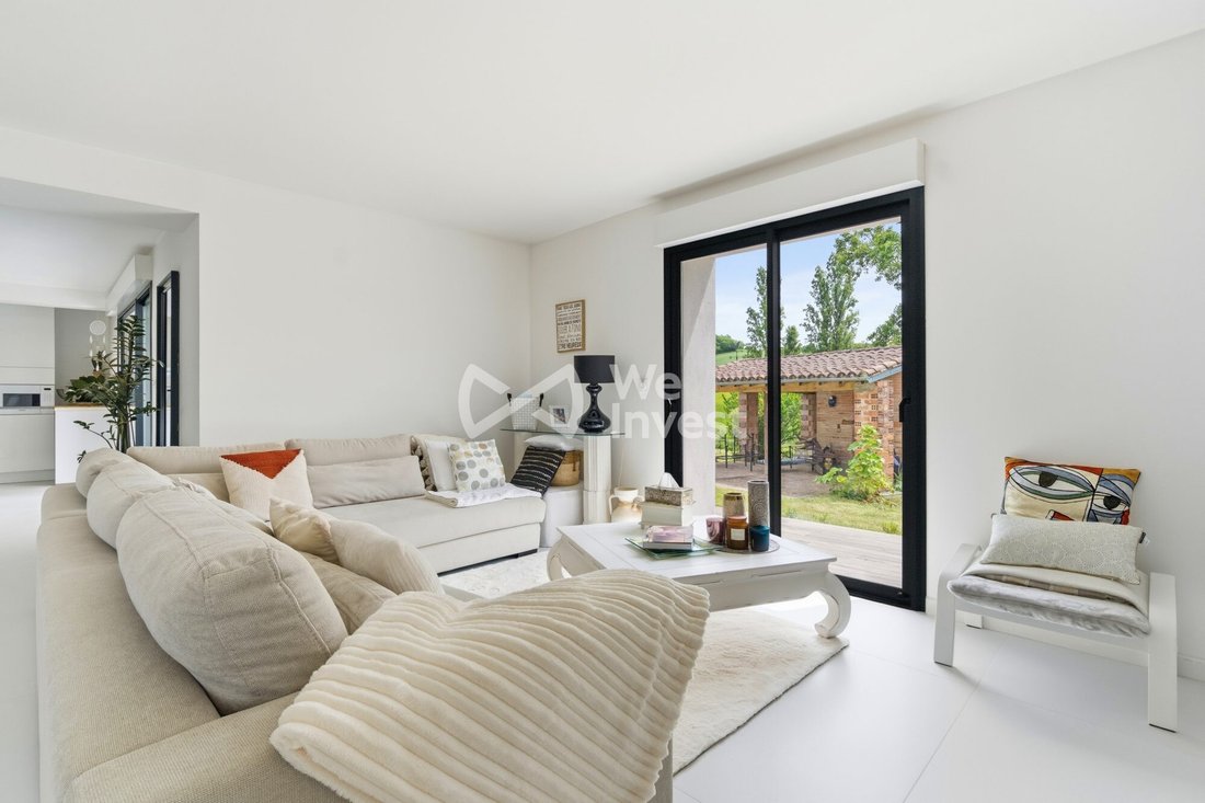 Villa in Le Gres, Occitania, France 5 - 18729338