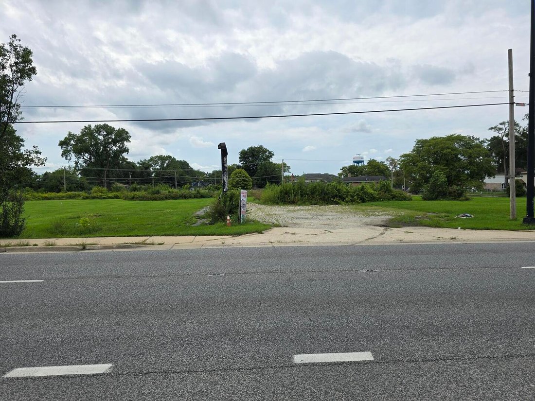 Land in Bridgeview, Illinois, United States 1 - 18729246