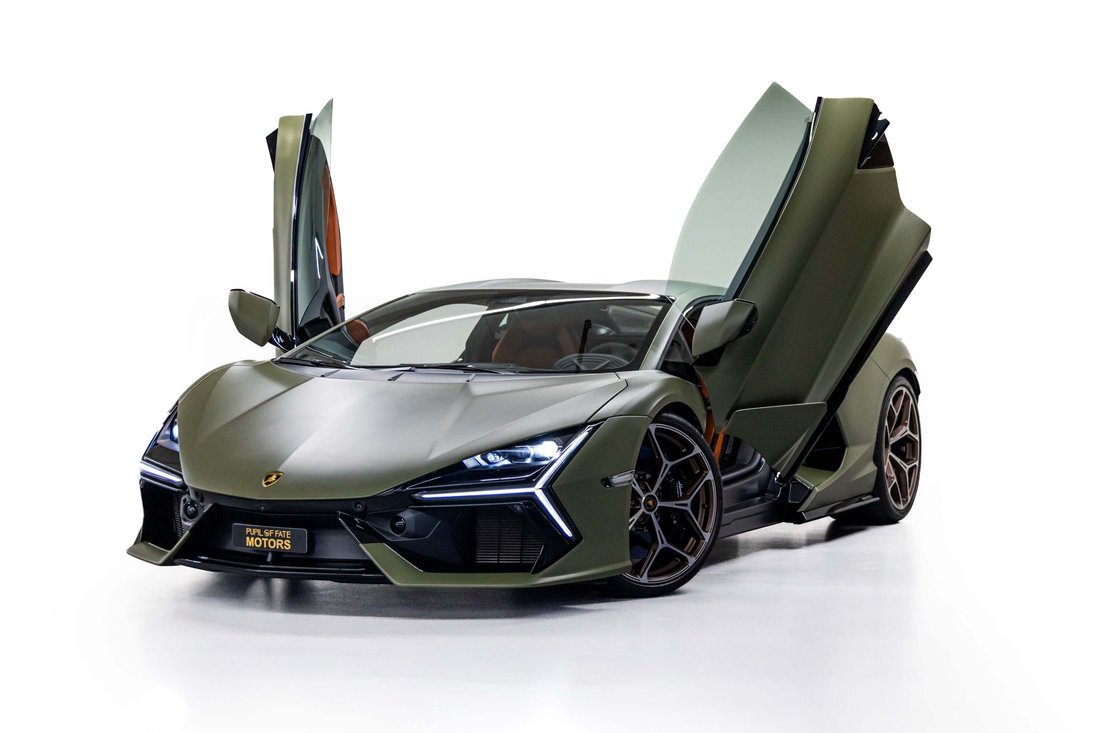 Coupe in Dubai, United Arab Emirates 3 - 18729365