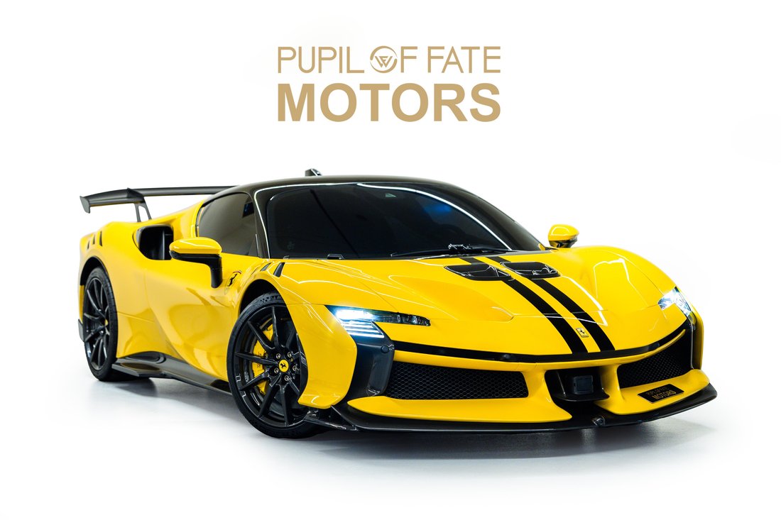 Coupe in Dubai, United Arab Emirates 1 - 18729314