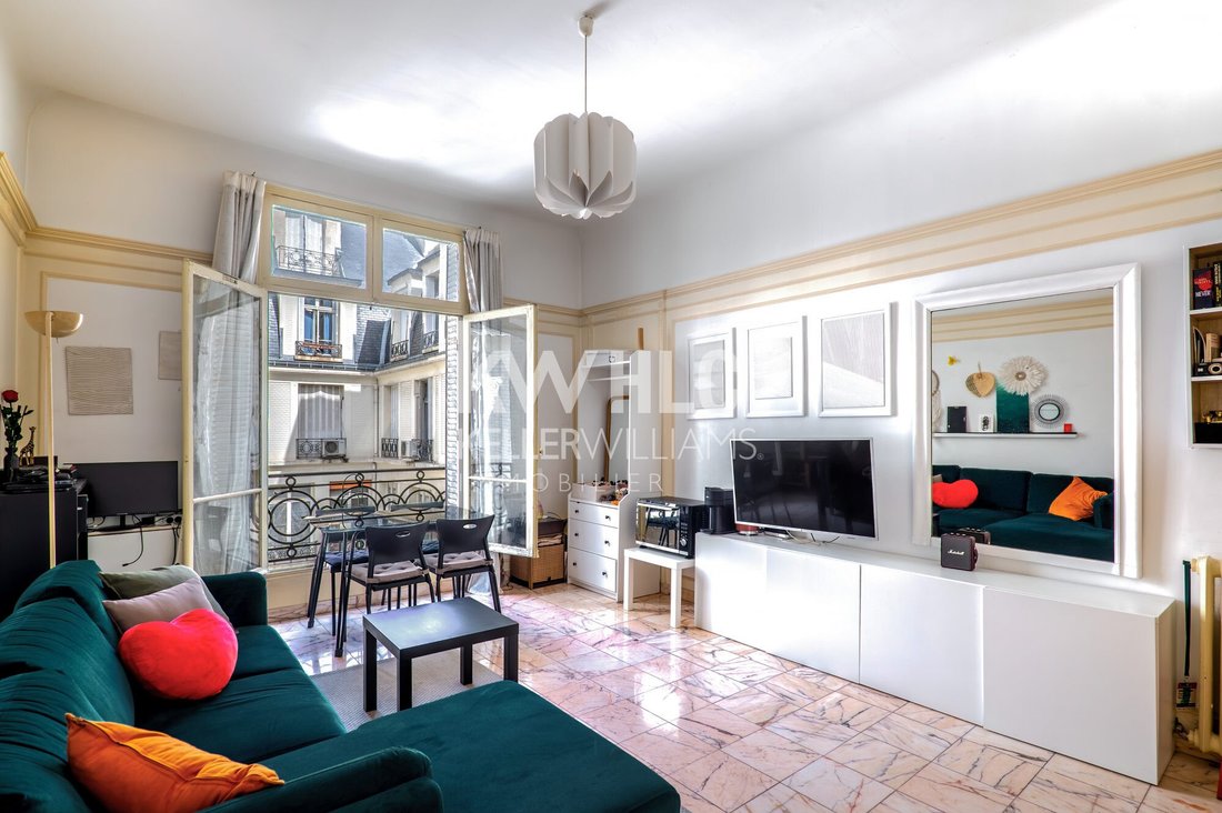 Apartment in Elysées-Madeleine, Paris 8e Arrondissement, Paris 1 - 18729231