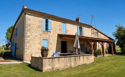 Maison à Bourgougnague, Nouvelle-Aquitaine, France 1