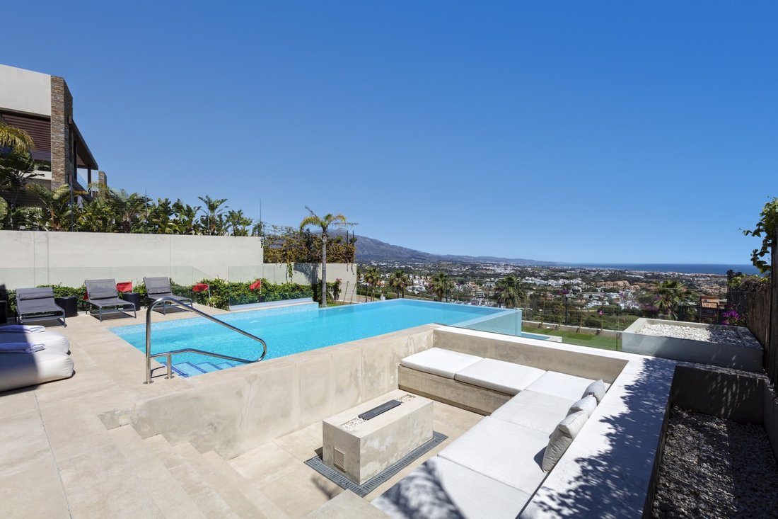 Villa in Benahavis, Andalusia, Spain 1 - 18730847
