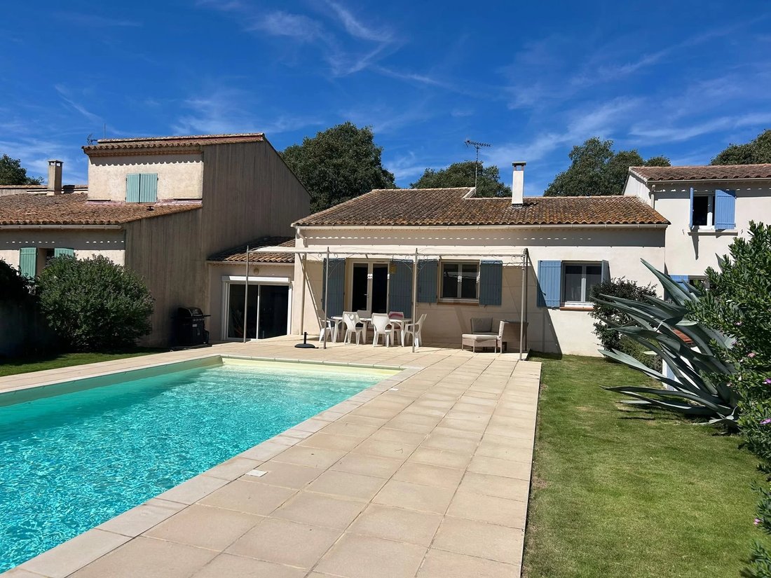 Casa en Fontvieille, Provenza-Alpes-Costa Azul, Francia 2 - 18730955