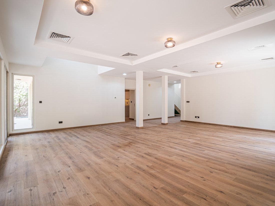 Villa in Wadi Al Safa 6, Wadi Al Safa, Dubai 4 - 18730173