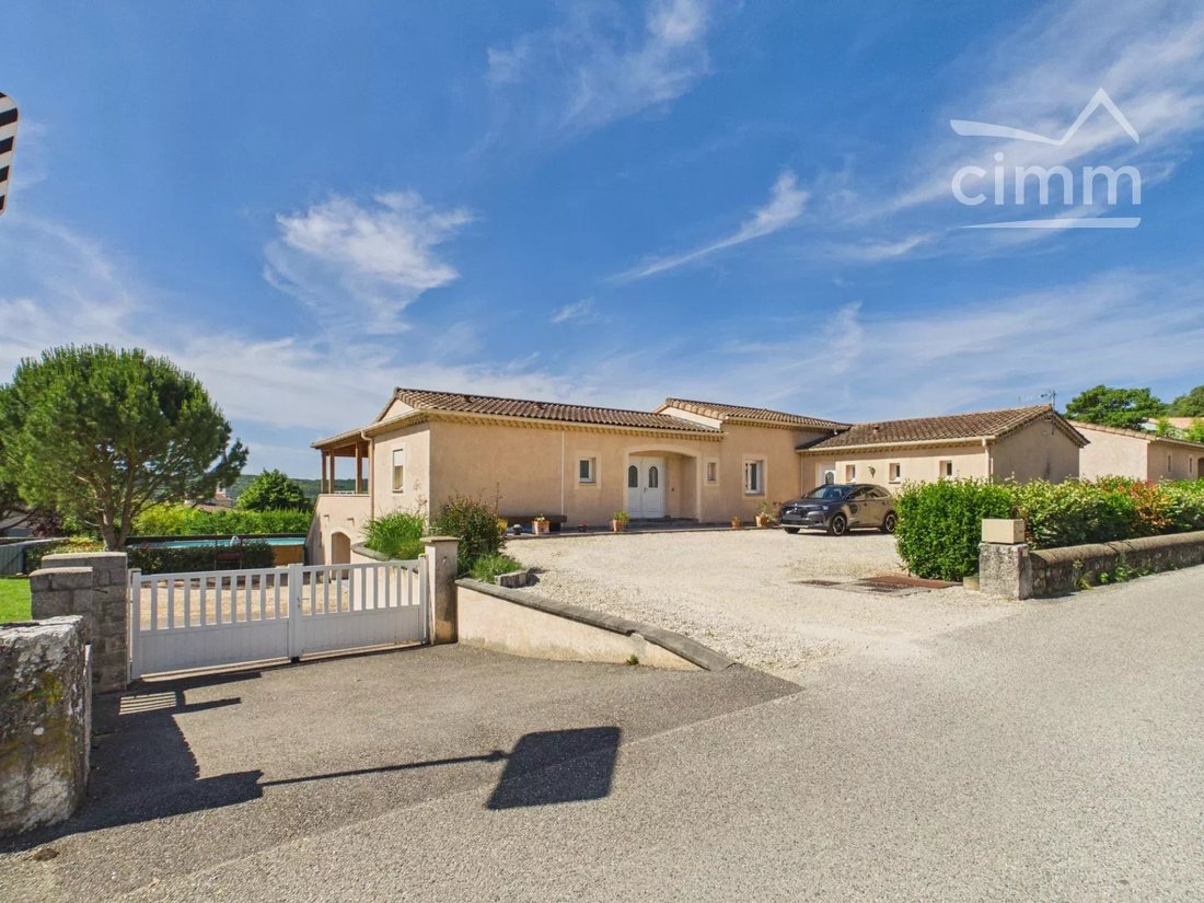 Finca en Chauzon, Auvernia-Ródano-Alpes, Francia 1 - 18730860