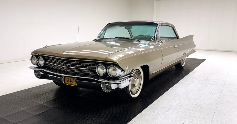 Coupe in Morgantown, United States 1 - 18730373