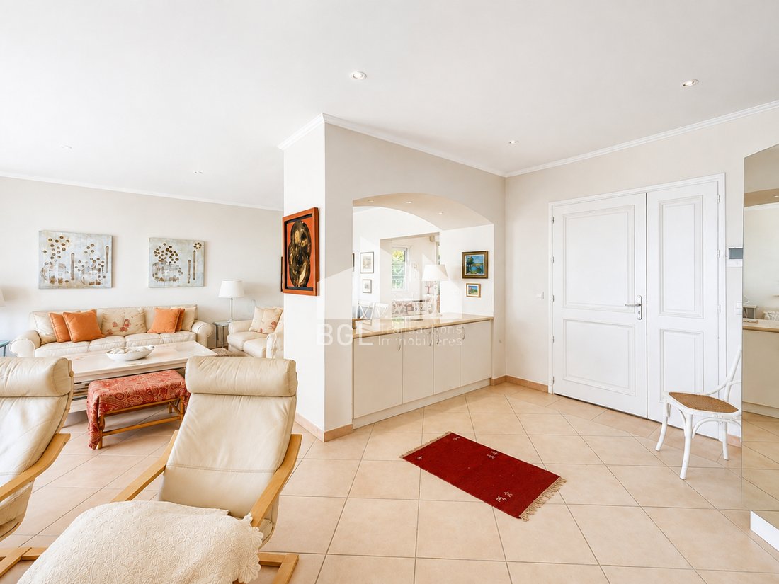 Casa en Le Lavandou, Provenza-Alpes-Costa Azul, Francia 4 - 18730951