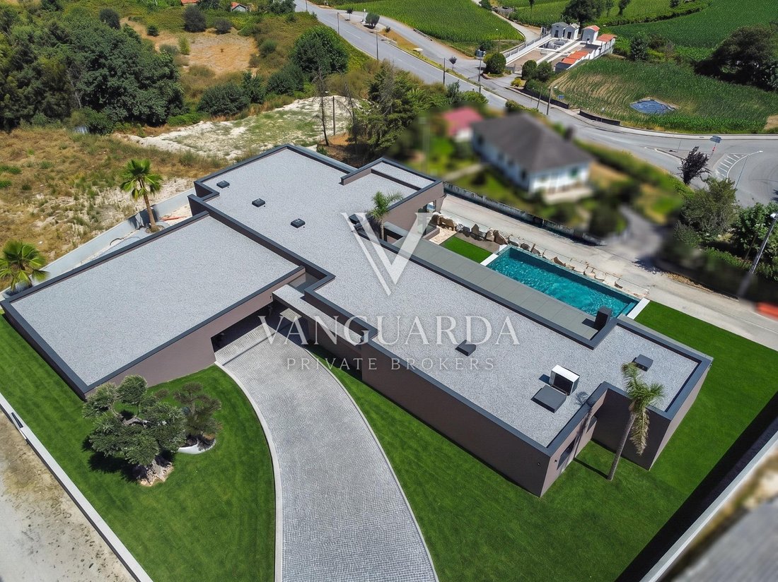 Villa in Silvares, Pias, Nogueira e Alvarenga, Distrikt Porto, Portugal 2 - 18729628