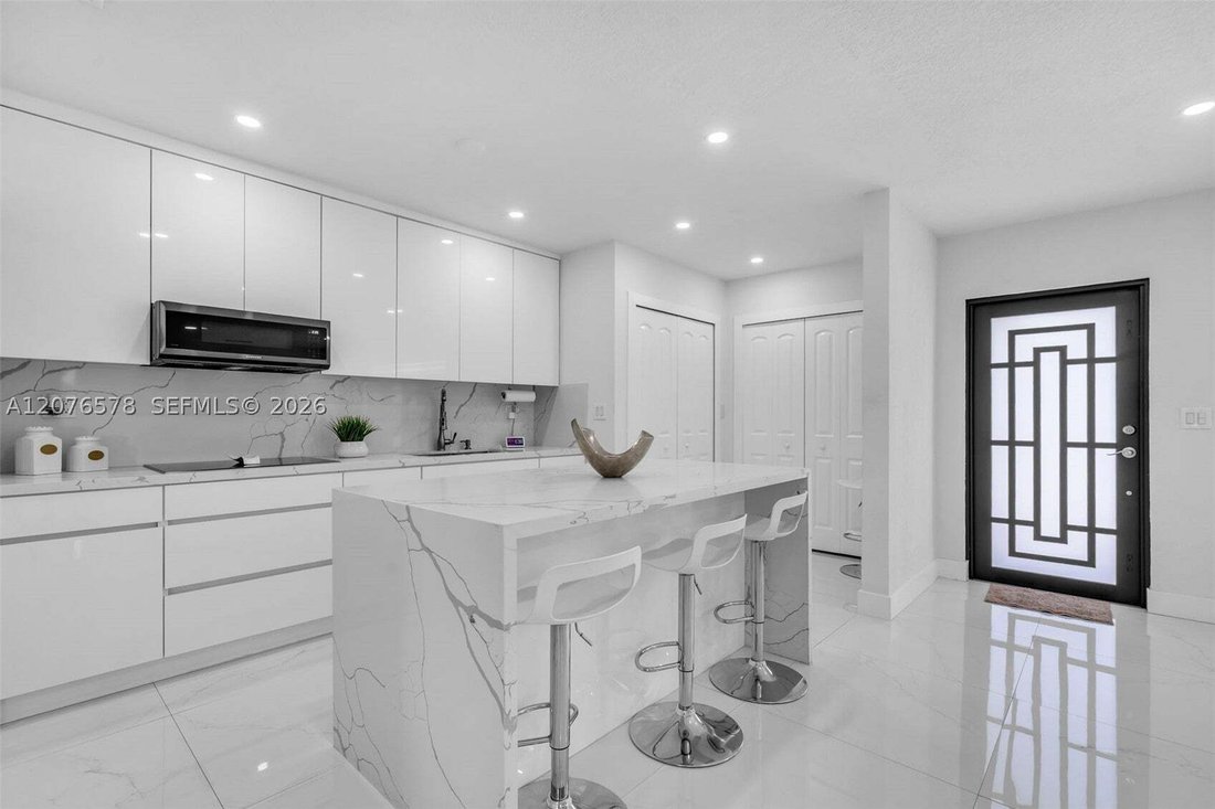 House in Hialeah, Florida, United States 1 - 18729800