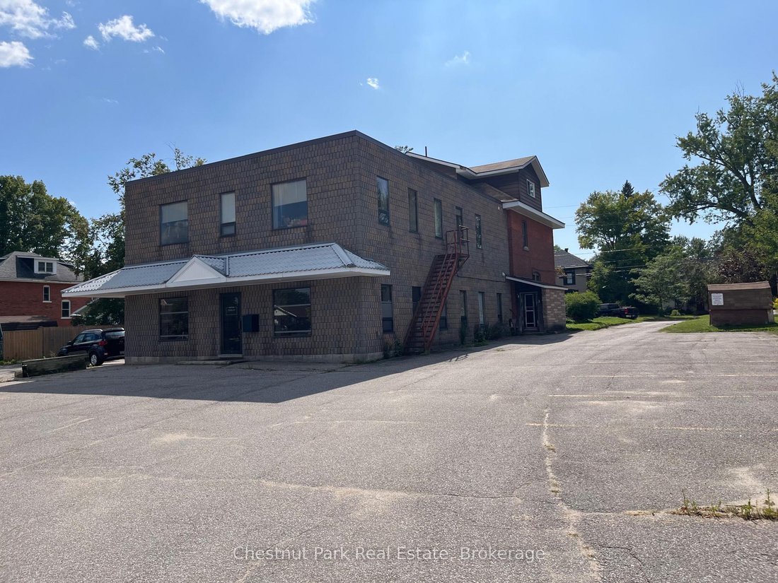 Altro a Bracebridge, Ontario, Canada 3 - 18731035