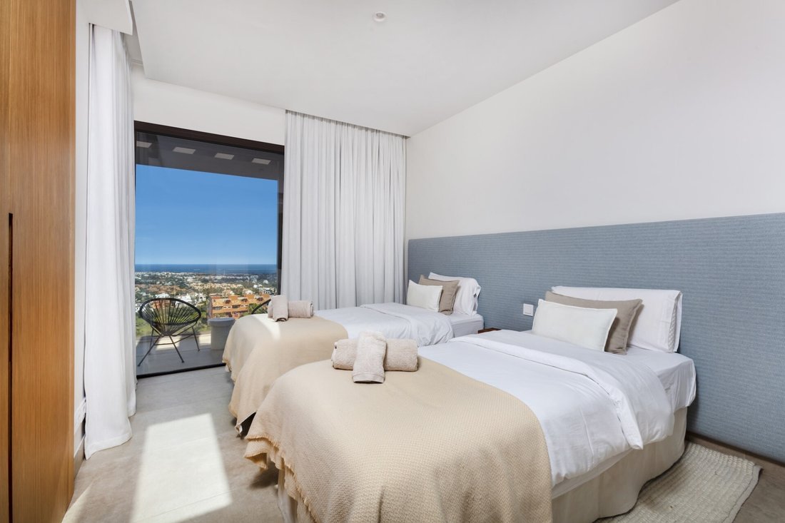 Villa in Benahavis, Andalusia, Spain 4 - 18730847
