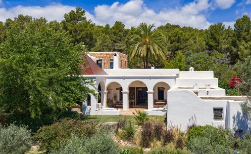 Finca en Santa Eulalia del Río, Islas Baleares, España 1