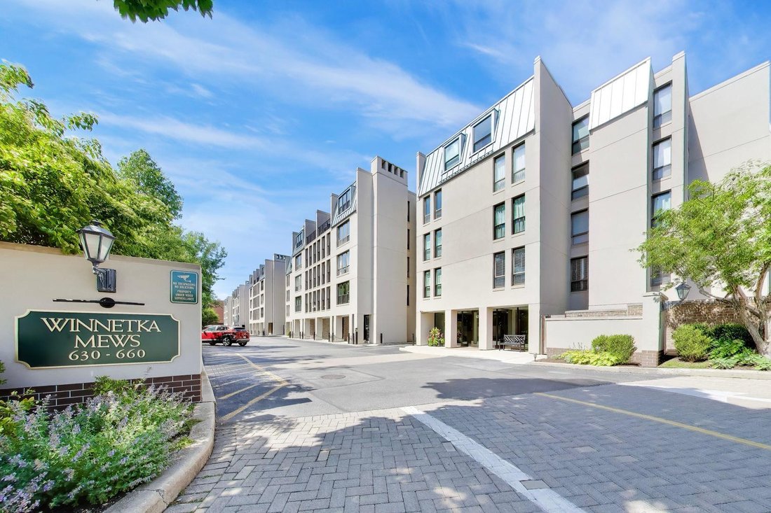 Condo in Winnetka, Illinois, United States 1 - 18730981
