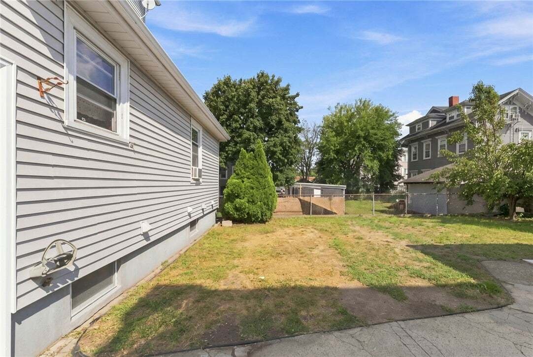 Andere in Central Falls, Rhode Island, Vereinigte Staaten 5 - 18729698