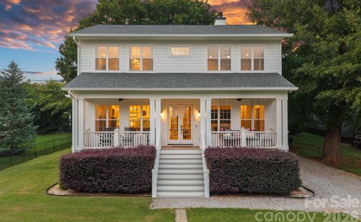 House in Mooresville, North Carolina, United States 1