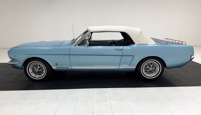 Cabriolet in Morgantown, United States 3 - 18730276