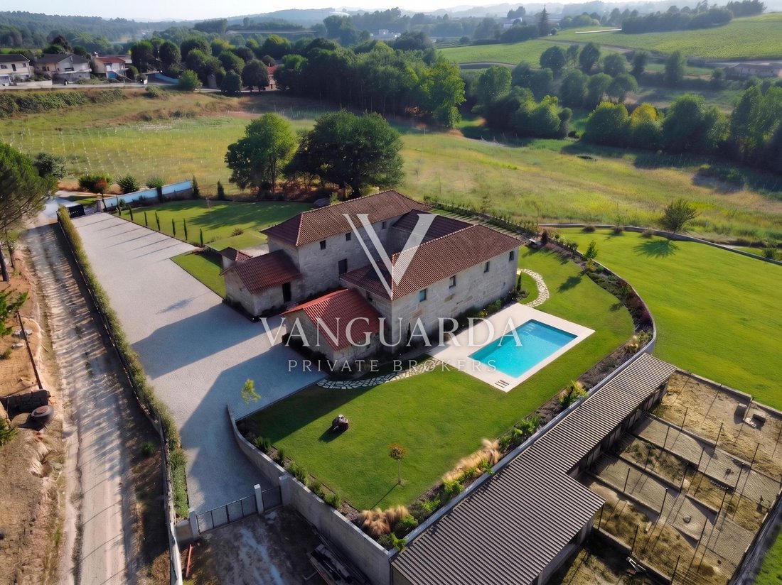 Villa in Vilar do Torno e Alentem, Distrikt Porto, Portugal 3 - 18729566