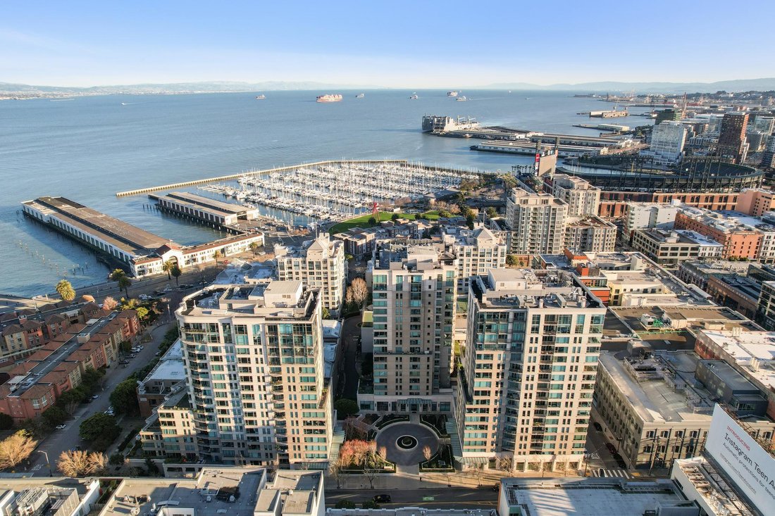 Condo in San Francisco, California, United States 3 - 18730606
