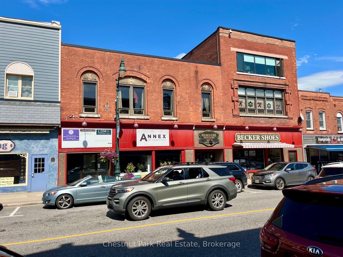 Altro a Bracebridge, Ontario, Canada 2 - 18731040