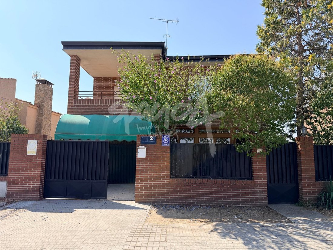 Chalet à Sevilla la Nueva, Communauté de Madrid, Espagne 4 - 18701628