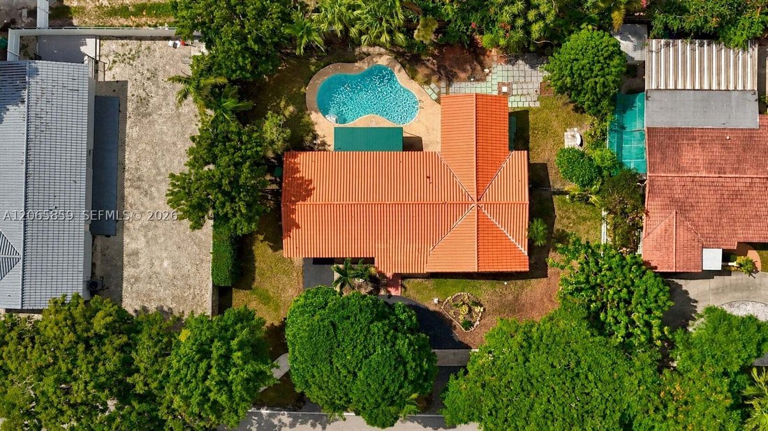 House in Miami, Florida, United States 3 - 18729807