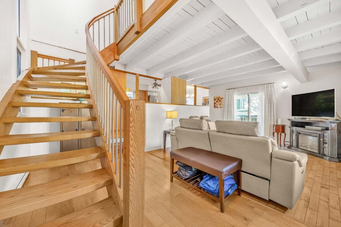 House in Montreal, Quebec, Canada 5 - 18730840