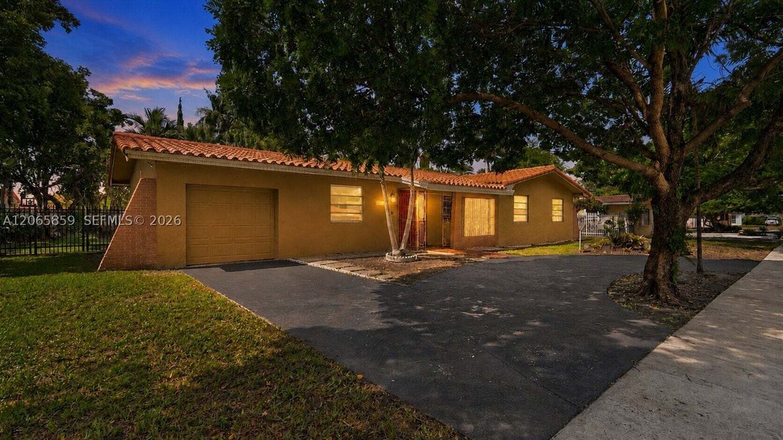 House in Miami, Florida, United States 1 - 18729807