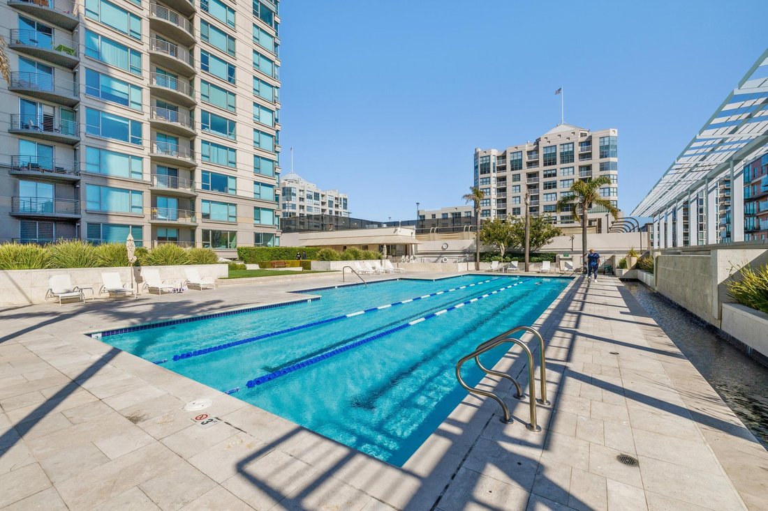 Condo in San Francisco, California, United States 2 - 18730606