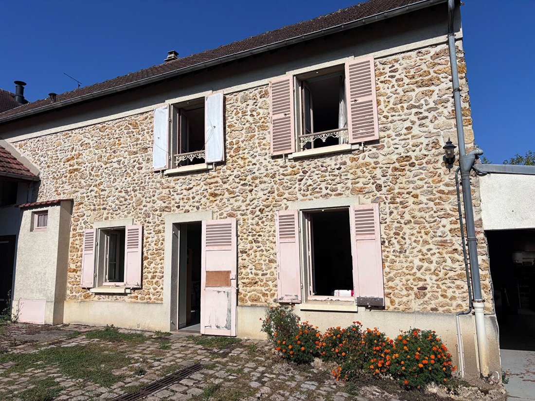 House in Orgeval, Ile-de-France, France 3 - 18730997