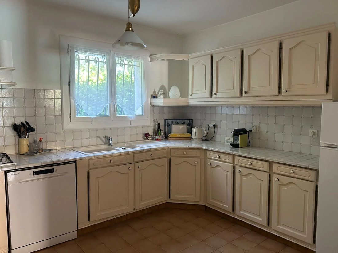 Casa en Fontvieille, Provenza-Alpes-Costa Azul, Francia 5 - 18730955