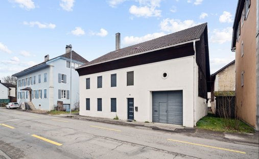 Casa a Val-de-Travers, Neuchâtel, Svizzera 1