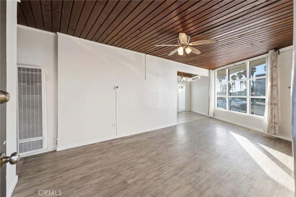 San Diego, California, United States 4 - 18730042