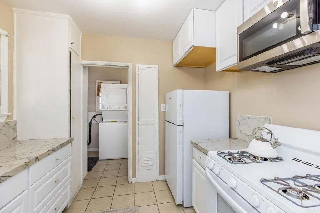 Los Angeles, California, United States 2 - 18730016