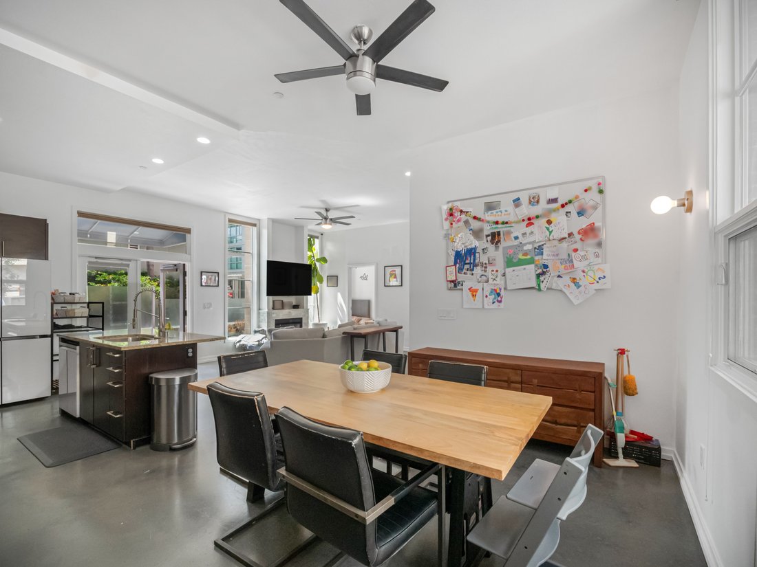 Townhouse in San Diego, California, United States 5 - 18730586