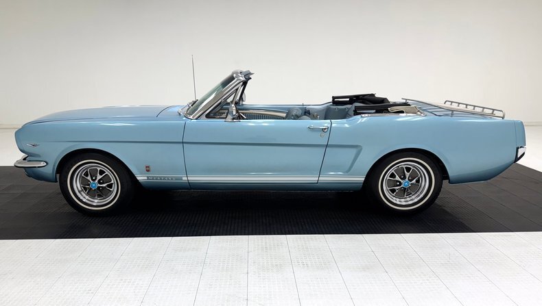 Cabriolet in Morgantown, United States 4 - 18730276