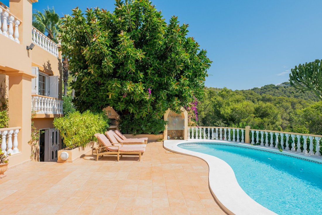 Villa in Cap Martinet, Santa Eularia des Riu, Balearic Islands 2 - 18731114
