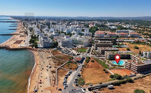 Apartamento en Quarteira, Algarve, Portugal 1
