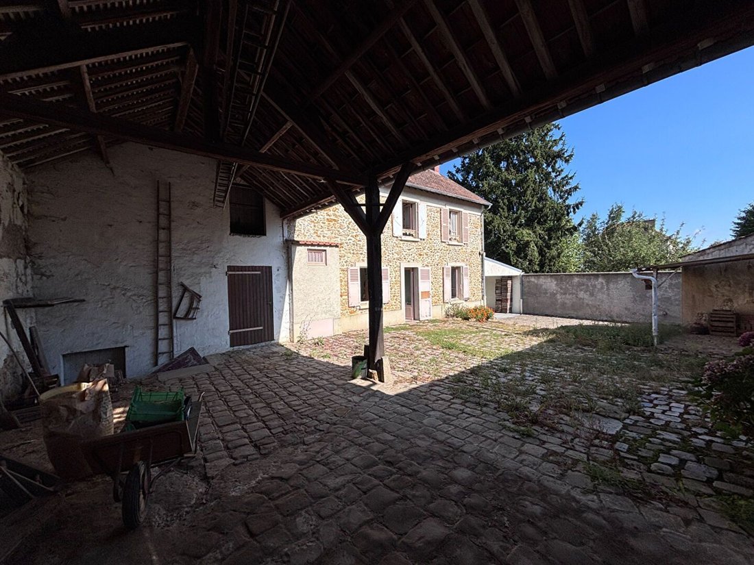 House in Orgeval, Ile-de-France, France 2 - 18730997