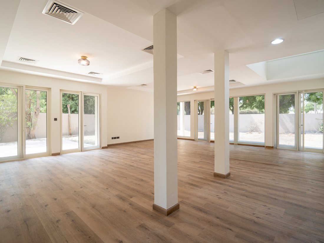 Villa in Wadi Al Safa 6, Wadi Al Safa, Dubai 3 - 18730173