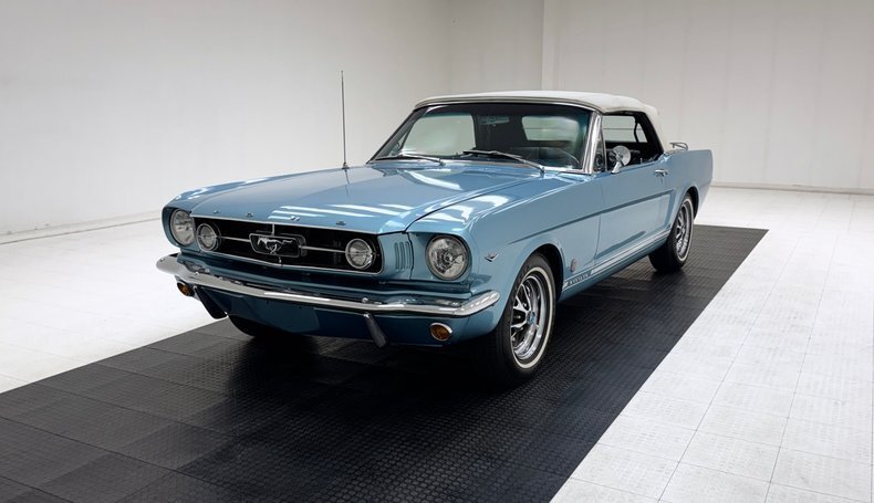 Cabriolet in Morgantown, United States 1 - 18730276