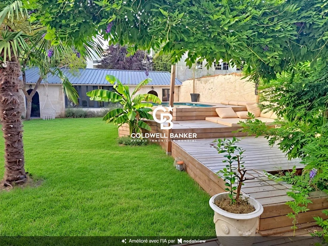 Townhouse in Nord Est, Lucon, France 4 - 18730831