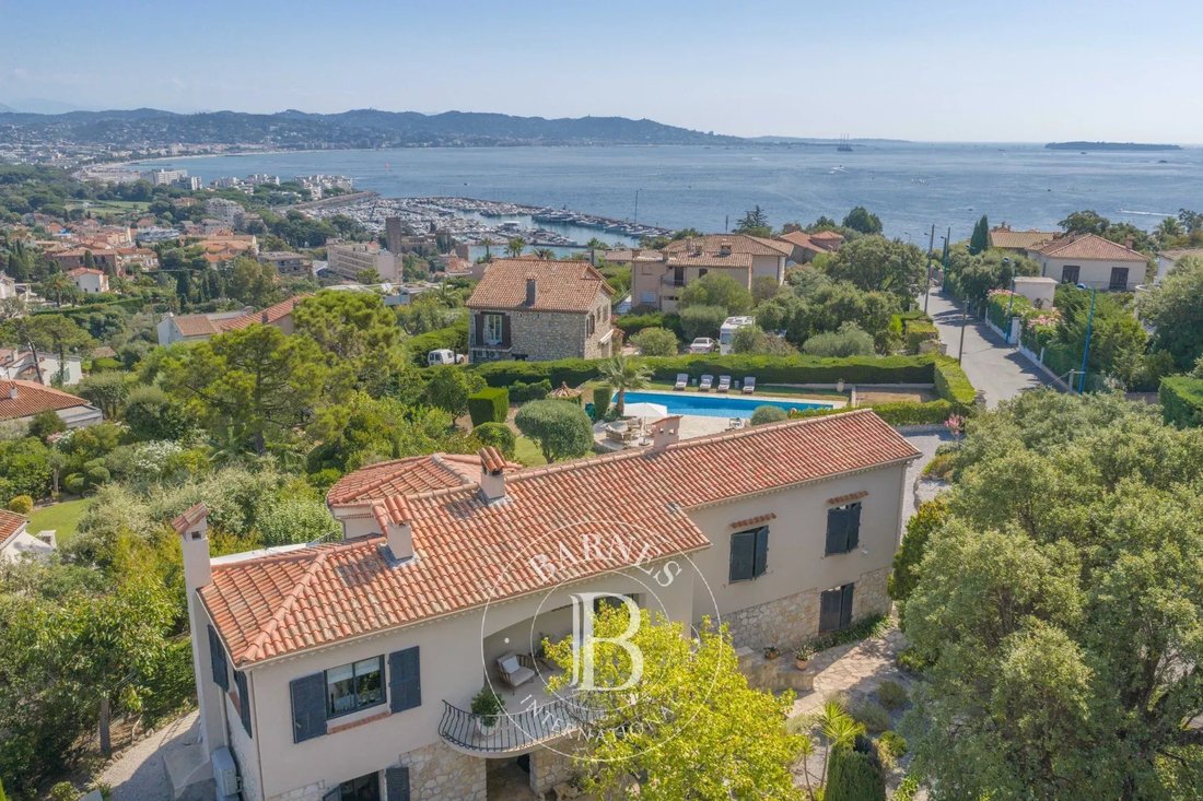 Villa en Mandelieu-la-Napoule, Provenza-Alpes-Costa Azul, Francia 3 - 18730828
