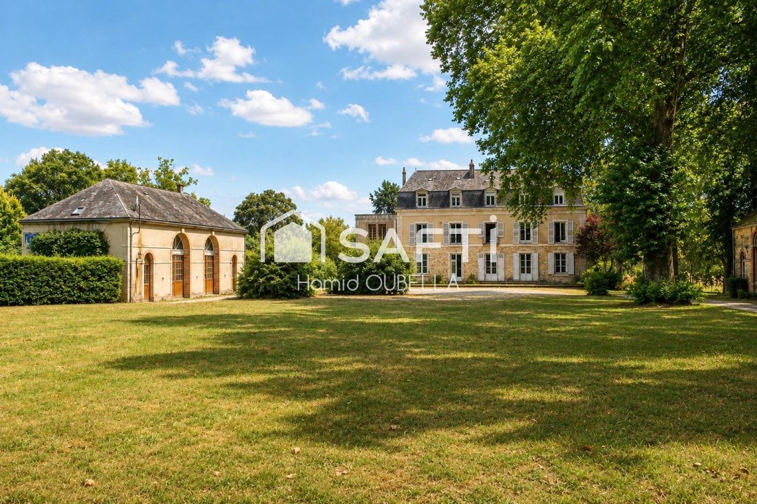 Maison à Saint-Pavace, Pays de la Loire, France 1 - 18731517