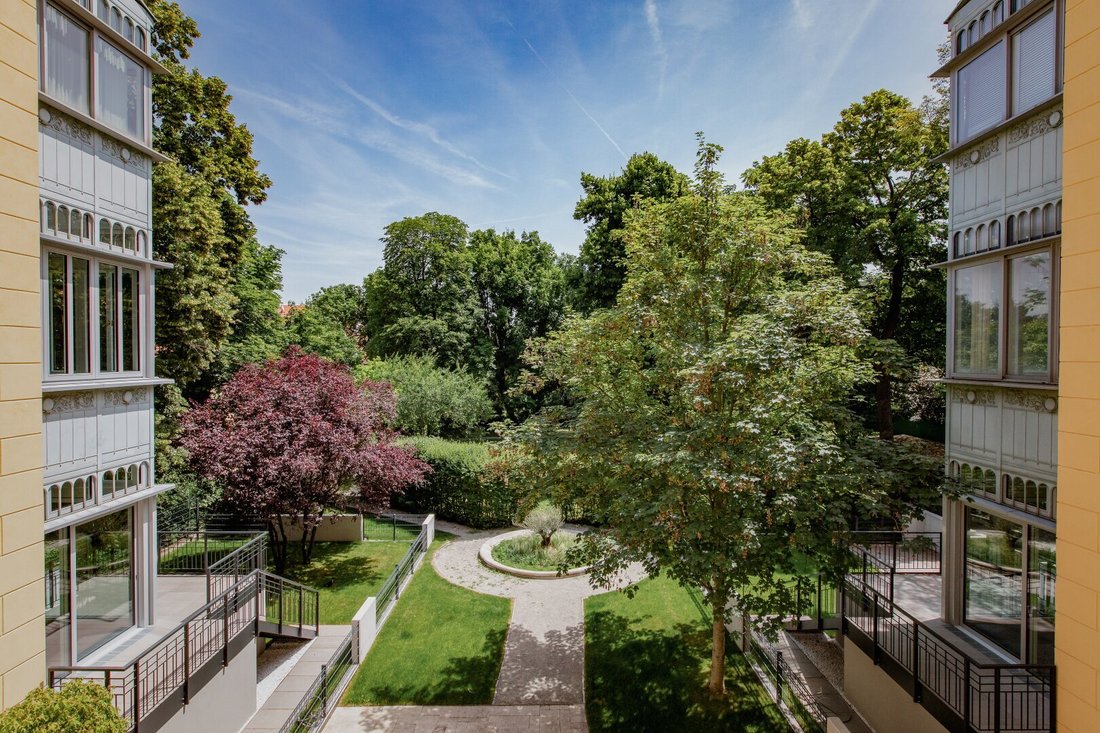 Altro a Vienna, Vienna, Austria 1 - 18731202