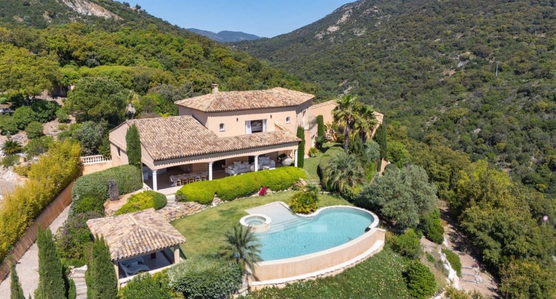 House in Grimaud, Provence-Alpes-Côte d'Azur, France 1 - 18731567