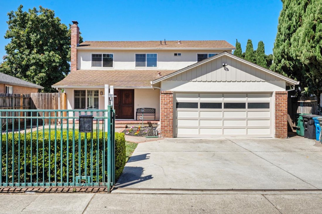 Casa a East Palo Alto, California, Stati Uniti 1 - 18729633