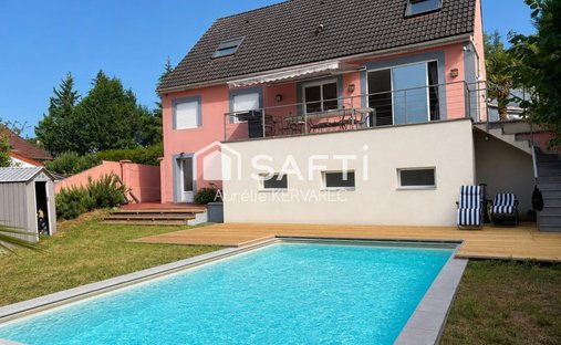 Maison à Centre, Claye-Souilly, France 1