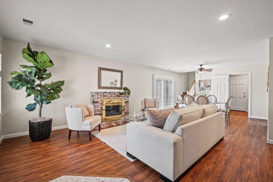 Casa a East Palo Alto, California, Stati Uniti 4 - 18729633