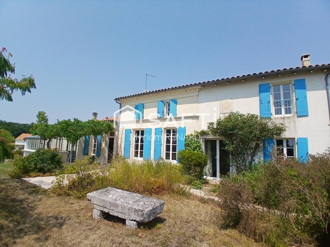 House in Arrondissement of Saintes, Nouvelle-Aquitaine, France 1 - 18731570
